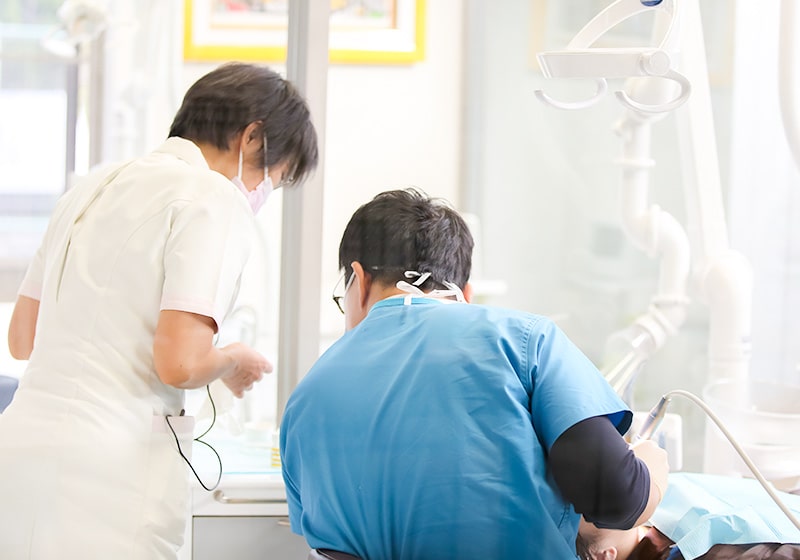 インプラント治療完了後のアフターフォローの充実性も清誠歯科の特徴です